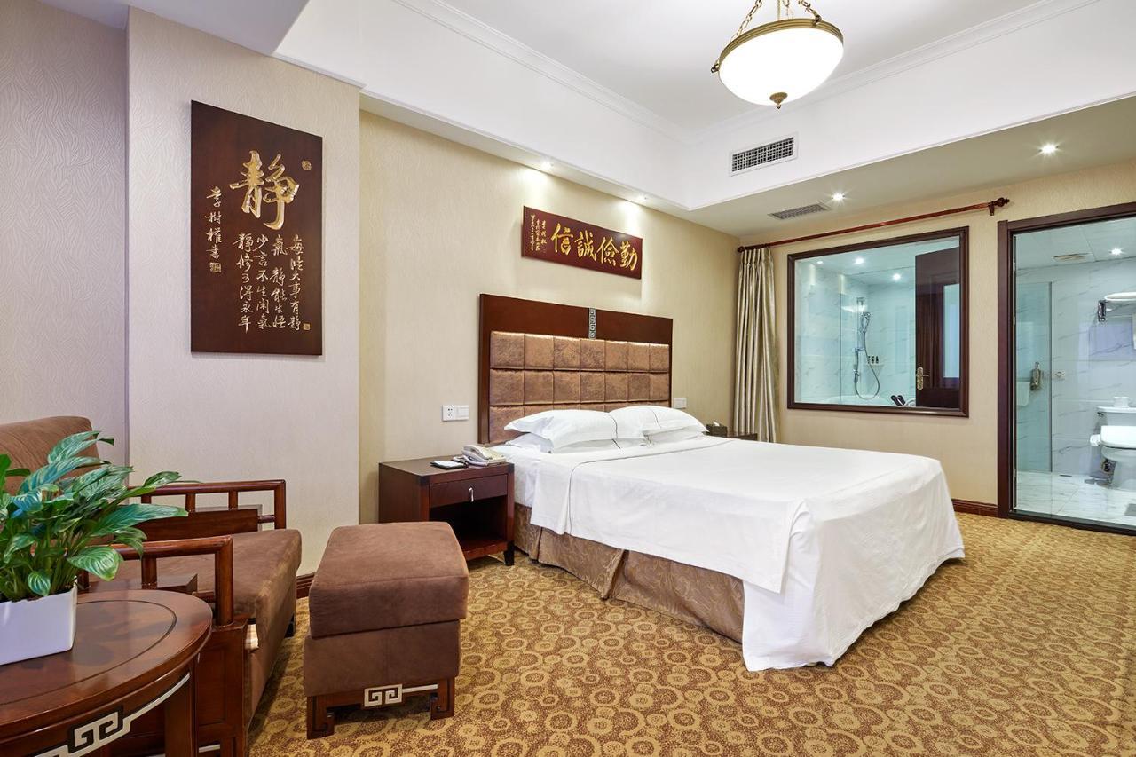 Grand Regency Hotel Čching-tao Exteriér fotografie
